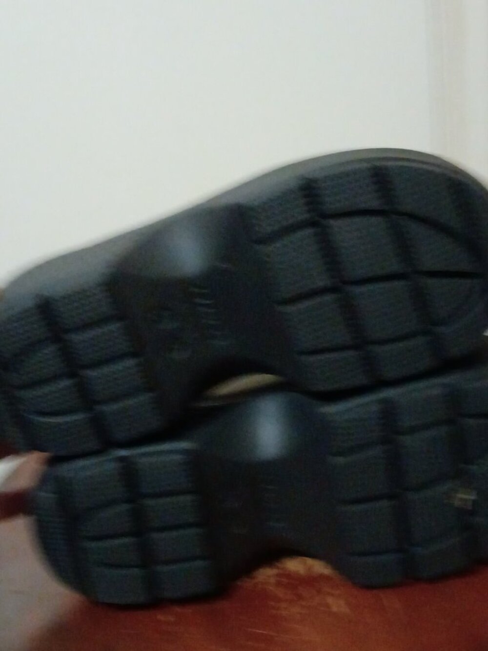Crocs Stomp Loafer Platform Clogs White Black Women's Size 7 Women's 2099371HR - Picture 4 of 13